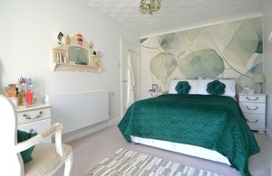 Bedroom- click for photo gallery